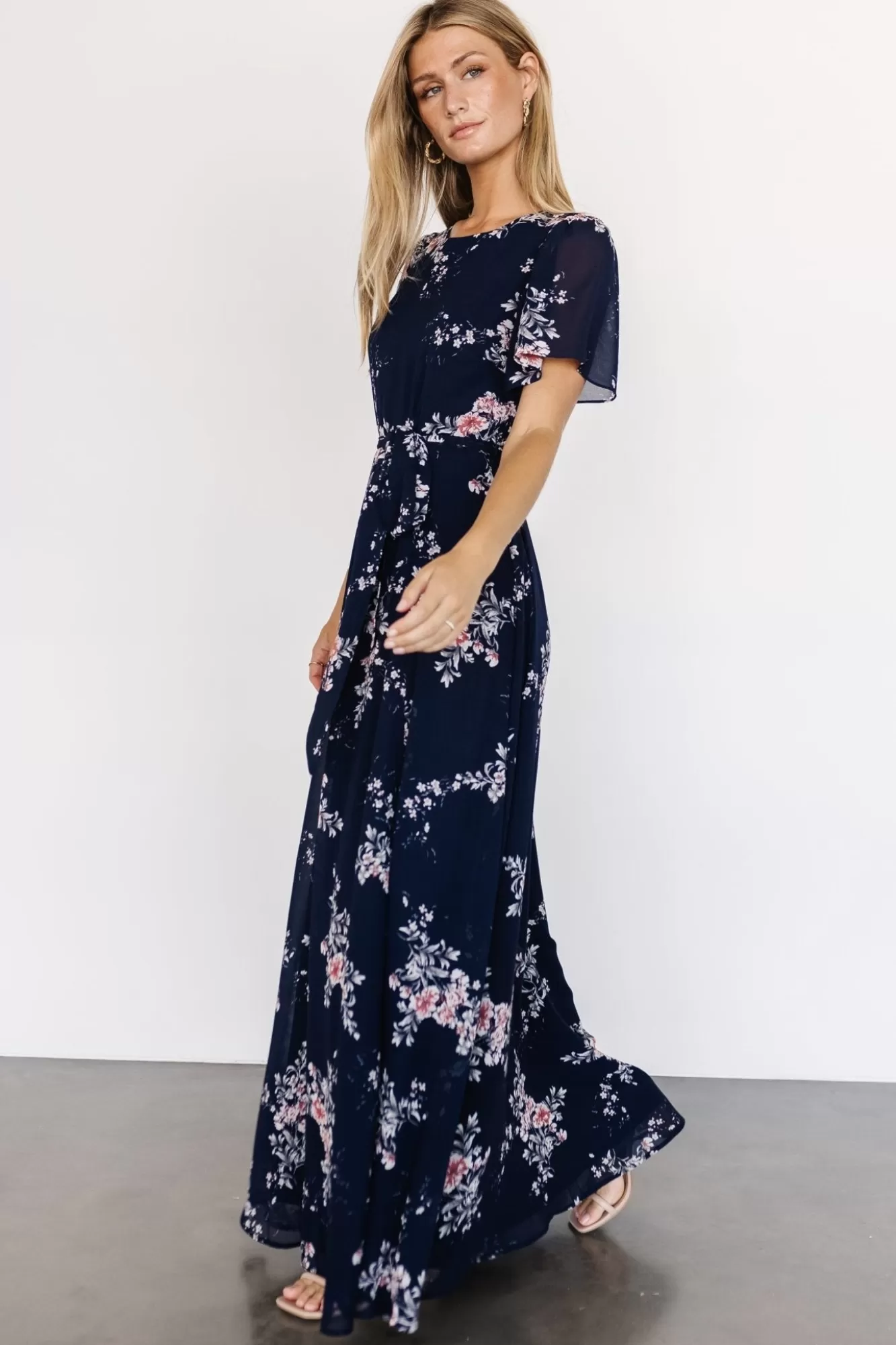 Baltic Born Maxi Dresses | Maxi Dresses | Naomi Short Sleeve Maxi Dress | Navy Floral