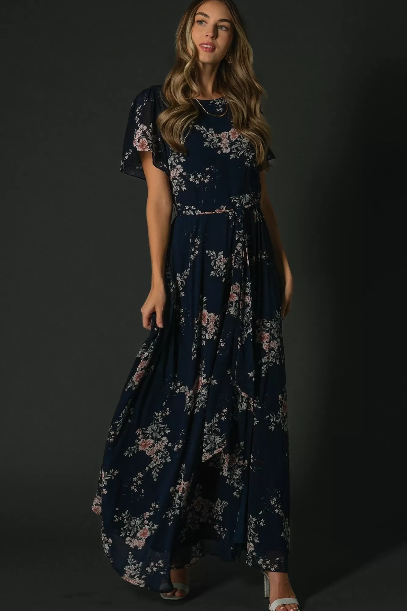 Baltic Born Maxi Dresses | Maxi Dresses | Naomi Short Sleeve Maxi Dress | Navy Floral